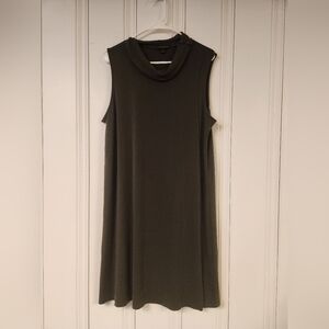 Banana Republic L Sleeveless Olive Green Dress